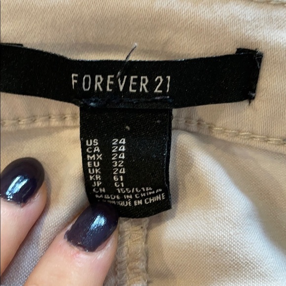 Cream coloured soft denim pant - Picture 5 of 5